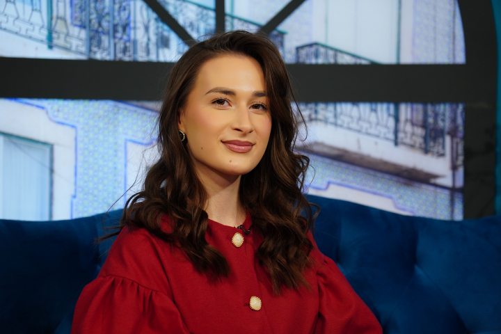 Este studentă, dar deja a apărut în concertul lui Andrian Ursu! Cum i-a reușit Corinei Teleatnic această performanță: „Când am ieșit de pe scenă m-a prins un amalgam de emoții și am început să plâng” - VIDEO