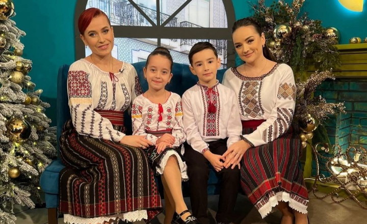 Cine a zis că nu există prietenie între vedete? Cât de apropiate sunt interpretele Luciana Spînu și Mihaela Andrei, dar și de câți ani se cunosc - VIDEO Cine a zis că nu există prietenie între vedete? Cât de apropiate sunt interpretele Luciana Spînu și Mihaela Andrei, dar și de câți ani se cunosc - VIDEO