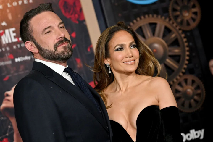 Nu s-a putut abține! Reacția lui Jennifer Lopez după ce Ben Affleck s-a reapropiat de fosta nevastă - FOTO Nu s-a putut abține! Reacția lui Jennifer Lopez după ce Ben Affleck s-a reapropiat de fosta nevastă - FOTO