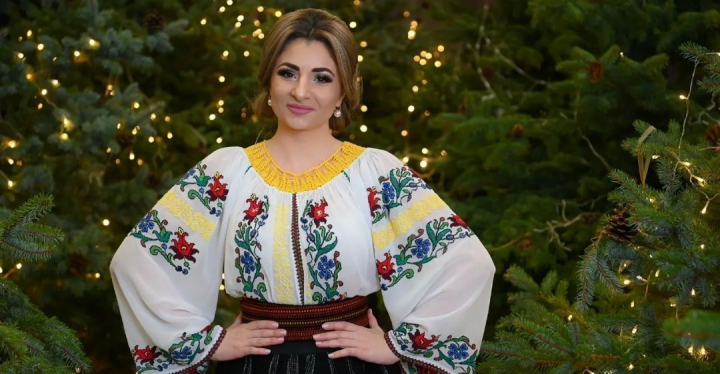 Cristina Ceauș se pregătește pentru sărbători! Cum și-a decorat interpreta casa - VIDEO Cristina Ceauș se pregătește pentru sărbători! Cum și-a decorat interpreta casa - VIDEO