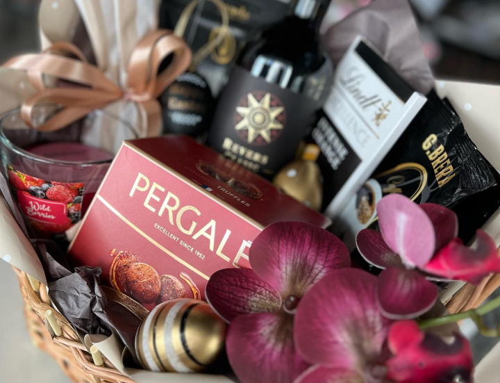 Surprinde persoana dragă cu un cadou deosebit! Vezi unde poți găsi cele mai originale idei - VIDEO Surprinde persoana dragă cu un cadou deosebit! Vezi unde poți găsi cele mai originale idei - VIDEO