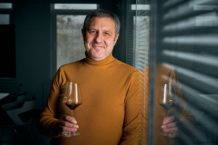 A fost lansat ghidul celor mai bune vinuri din Moldova. Vezi și tu care sunt ele - VIDEO
A fost lansat ghidul celor mai bune vinuri din Moldova. Vezi și tu care sunt ele - VIDEO