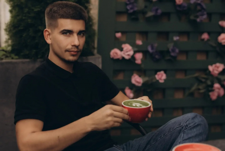 Matcha - nouă modă în sănătate. Care sunt beneficiile ei, dar și cum o poți prepara corect - VIDEO