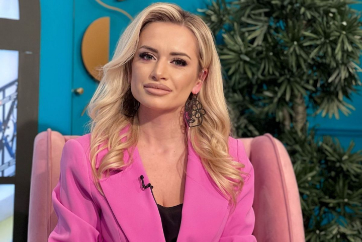 De la prezentatori și interpreți, până la fotbaliști! TOP 10 vedete ale lunii decembrie - FOTO De la prezentatori și interpreți, până la fotbaliști! TOP 10 vedete ale lunii decembrie - FOTO