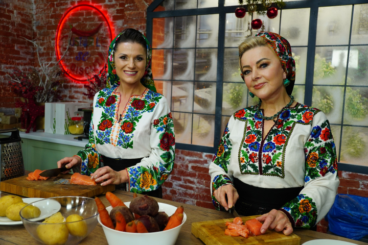 Maria Iliuț și Nicoleta Fiodorov au gătit pentru prima dată în port popular! Cine va câștiga tigaia de această dată, află astăzi, la „Gusturile se Discută” - VIDEO Maria Iliuț și Nicoleta Fiodorov au gătit pentru prima dată în port popular! Cine va câștiga tigaia de această dată, află astăzi, la „Gusturile se Discută” - VIDEO