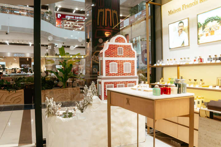 Creează-ți povestea de sărbători acasă! Care sunt tendințele acestui an în materie de decor - VIDEO
Creează-ți povestea de sărbători acasă! Care sunt tendințele acestui an în materie de decor - VIDEO