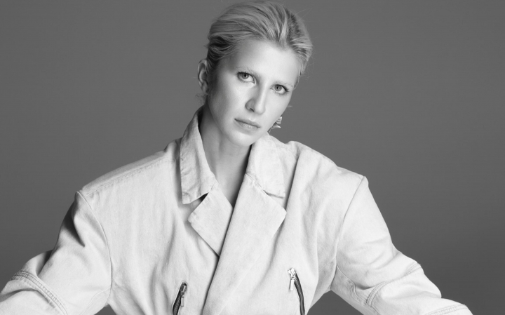 Ce familie frumoasa are Dara! Cum arată mama, tatăl, dar și sora interpretei - VIDEO Ce familie frumoasa are Dara! Cum arată mama, tatăl, dar și sora interpretei - VIDEO