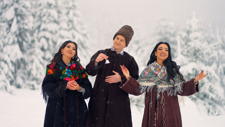 E vremea colindelor! Perfecte.md a pregătit un TOP cu colinde interpretate de artiștii de la noi - VIDEO
E vremea colindelor! Perfecte.md a pregătit un TOP cu colinde interpretate de artiștii de la noi - VIDEO