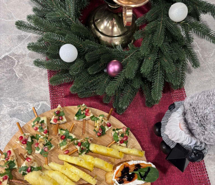 Platou cu aperitive pentru asa de sărbătoare. Cătălina Osoianu, împreună cu sora ei, Ludmila, îți propun o idee sănătoasă și delicioasă - VIDEO
