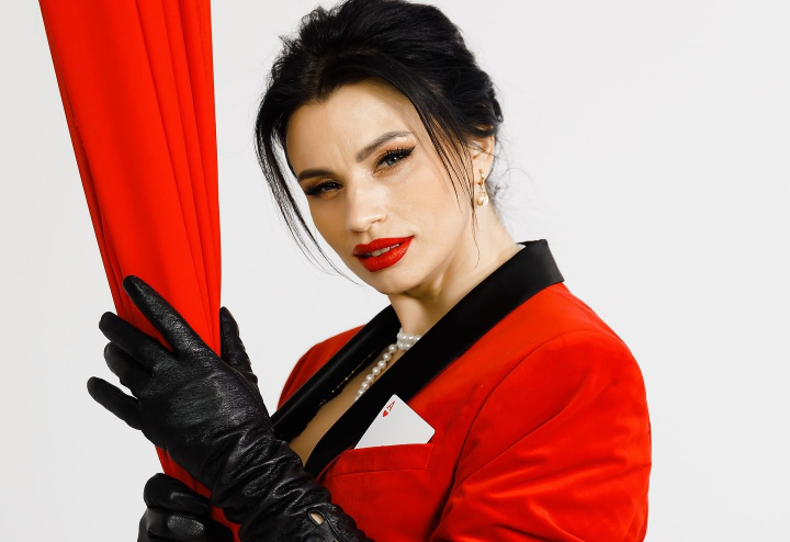 Își petrece vacanța cu un bărbat misterios, „mult mai tânăr” decât ea. Diana Ballerini, primele declarații despre idila ei - FOTO/VIDEO Își petrece vacanța cu un bărbat misterios, „mult mai tânăr” decât ea. Diana Ballerini, primele declarații despre idila ei - FOTO/VIDEO