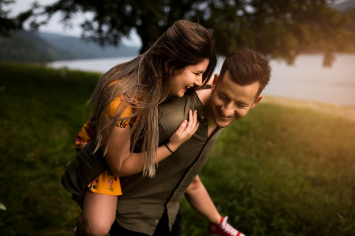 Înainte de a intra într-o relație, întâi e important să fii bine tu cu tine. Ce ai de făcut Înainte de a intra într-o relație, întâi e important să fii bine tu cu tine. Ce ai de făcut