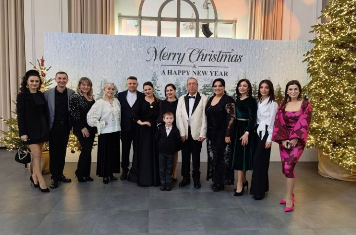 Artiştii care au muncit în noaptea dintre ani, au avut un Revelion al lor! Cine au fost invitații, dar și cum a fost atmosfera la eveniment - VIDEO Artiştii care au muncit în noaptea dintre ani, au avut un Revelion al lor! Cine au fost invitații, dar și cum a fost atmosfera la eveniment - VIDEO