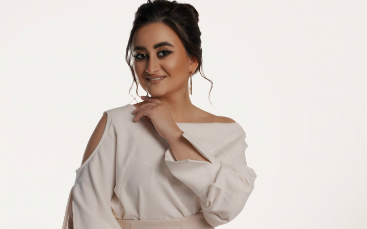 Corina Țepeș a ajuns sub bisturiu! Interpreta și-a făcut rinoplastie și lifting facial: „Am mai avut câteva intervenții estetice” - FOTO Corina Țepeș a ajuns sub bisturiu! Interpreta și-a făcut rinoplastie și lifting facial: „Am mai avut câteva intervenții estetice” - FOTO