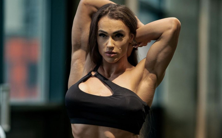 Leo Ciobu - luată la întrebări! Când urmează nunta cu antrenorul Gherman Bolgar: „Toți mă întreabă” - VIDEO Leo Ciobu - luată la întrebări! Când urmează nunta cu antrenorul Gherman Bolgar: „Toți mă întreabă” - VIDEO