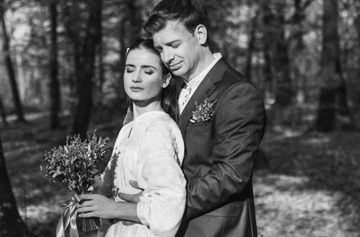 S-au cunoscut, au început o relație și s-au căsătorit în același an! Cum a început povestea de dragoste dintre Stela Botez și soțul ei, dar și cum acesta a cucerit-o - VIDEO