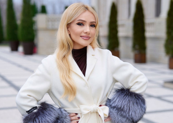 Asta sigur n-ai știut! Pe ce a cheltuit Adriana Ochișanu cei mai mulți bani: „Sunt mândră că pot să-mi ofer tot ce-mi doresc eu” - VIDEO Asta sigur n-ai știut! Pe ce a cheltuit Adriana Ochișanu cei mai mulți bani: „Sunt mândră că pot să-mi ofer tot ce-mi doresc eu” - VIDEO