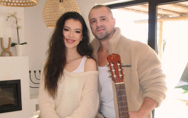 Cleopatra și Pavel Stratan au lansat „Zâmbește”, o piesă emoționantă despre puterea unui zâmbet. Videoclipul a fost filmat în Spania - FOTO/VIDEO Cleopatra și Pavel Stratan au lansat „Zâmbește”, o piesă emoționantă despre puterea unui zâmbet. Videoclipul a fost filmat în Spania - FOTO/VIDEO