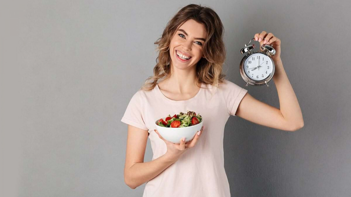 Ce ar trebui să mănânci înainte să te culci și ce ar trebui să eviți - FOTO Ce ar trebui să mănânci înainte să te culci și ce ar trebui să eviți - FOTO