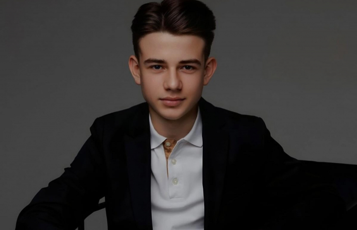 Croissantul - deliciul care te cucerește de la prima mușcătură! Food bloggerul Gabriel Berzoi îți explică cum să-l faci acasă - VIDEO Croissantul - deliciul care te cucerește de la prima mușcătură! Food bloggerul Gabriel Berzoi îți explică cum să-l faci acasă - VIDEO