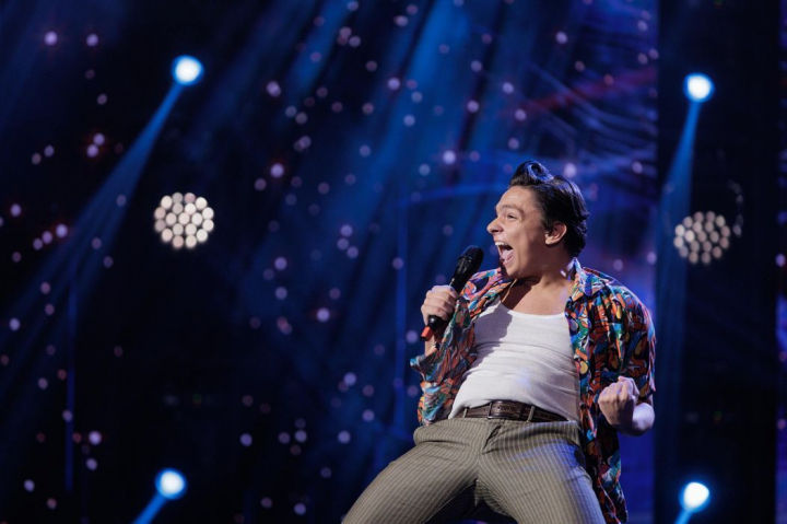Denis Păuna, puștiul de 17 ani care l-a lăsat „mască” pe Mihai Bobonete după ce l-a imitat pe Jim Carrey pe scena Românii au talent. De ce a apăsat Andi Moisescu butonul de X - VIDEO