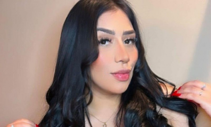 O tânără de 27 de ani, mama unui copil și influencer pe TikTok, a murit în urma unei operații estetice
O tânără de 27 de ani, mama unui copil și influencer pe TikTok, a murit în urma unei operații estetice