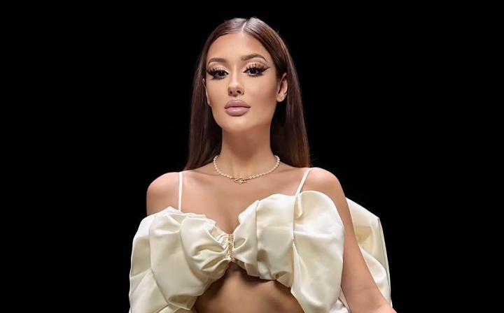 Emily Istrate, colaborare inedită cu un artist faimos din România! Piesa celor doi a cucerit în scurt timp inimile ascultătorilor - VIDEO
Emily Istrate, colaborare inedită cu un artist faimos din România! Piesa celor doi a cucerit în scurt timp inimile ascultătorilor - VIDEO