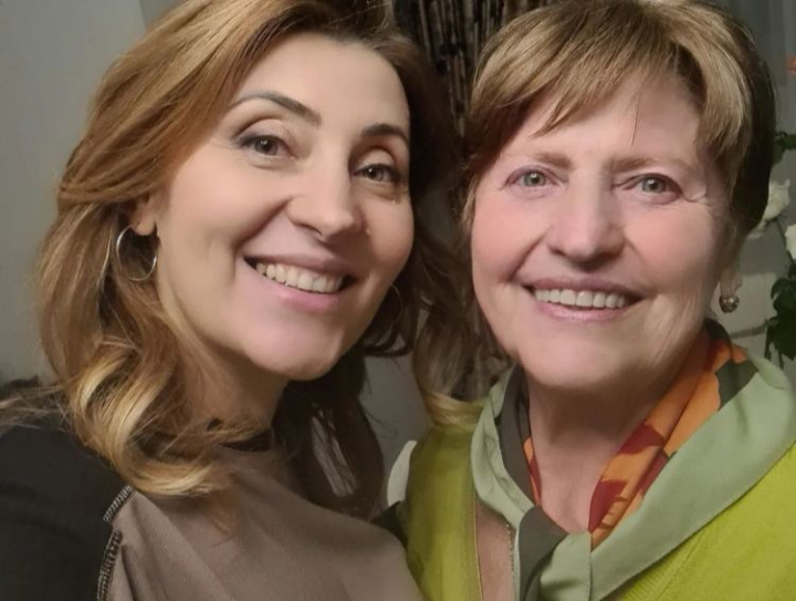 Aura - mesaj emoționant de ziua de naștere a mamei sale: „Cei care o cunosc știu că mămica mea...” - FOTO/VIDEO Aura - mesaj emoționant de ziua de naștere a mamei sale: „Cei care o cunosc știu că mămica mea...” - FOTO/VIDEO