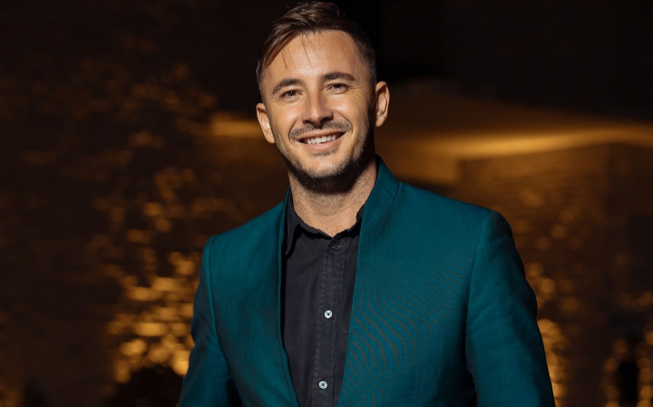 Carne de crocodil, viermi sau scorpioni, sunt doar câteva feluri de mâncare pe care le-a savurat Emilian Creţu în Thailanda. Cu cine a mers în vacanţă, dar şi ce impresii i-a lăsat țara, află astăzi, la O Seară Perfectă - VIDEO Carne de crocodil, viermi sau scorpioni, sunt doar câteva feluri de mâncare pe care le-a savurat Emilian Creţu în Thailanda. Cu cine a mers în vacanţă, dar şi ce impresii i-a lăsat țara, află astăzi, la O Seară Perfectă - VIDEO