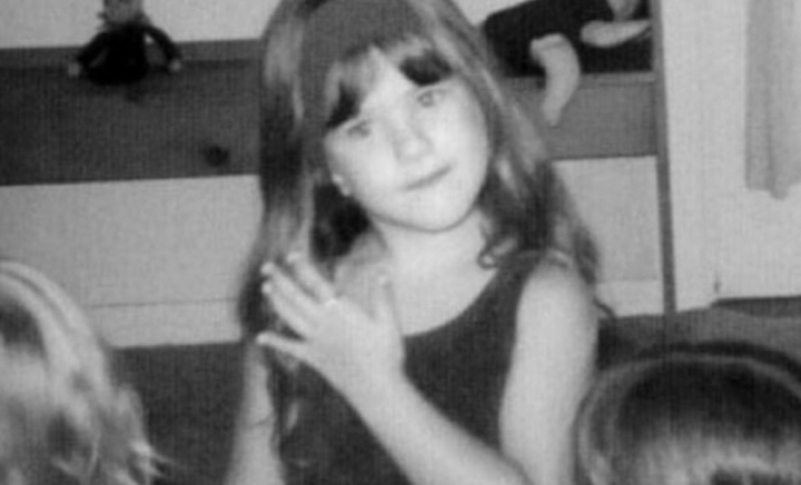 Recunoști fetița din imagine? A ajuns una dintre cele mai iubite actrițe de la Hollywood, iar în 2016 era numită „cea mai frumoasă femeie din lume” - FOTO Recunoști fetița din imagine? A ajuns una dintre cele mai iubite actrițe de la Hollywood, iar în 2016 era numită „cea mai frumoasă femeie din lume” - FOTO