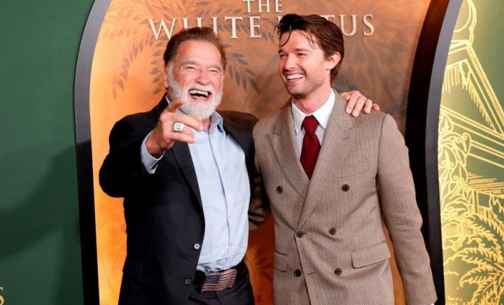 I se citește mândria pe chip! Arnold Schwarzenegger și-a însoțit fiul cel mare la premiera celui mai nou serial în care Patrick joacă - FOTO I se citește mândria pe chip! Arnold Schwarzenegger și-a însoțit fiul cel mare la premiera celui mai nou serial în care Patrick joacă - FOTO