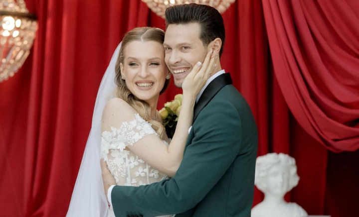 Nicu Țurcanu deschide cortinele vieții sale de familie! Cum i s-a schimbat viața actorului după căsătorie și apariția fiului: „Noi nu suntem perfecți” - INTERVIU Nicu Țurcanu deschide cortinele vieții sale de familie! Cum i s-a schimbat viața actorului după căsătorie și apariția fiului: „Noi nu suntem perfecți” - INTERVIU