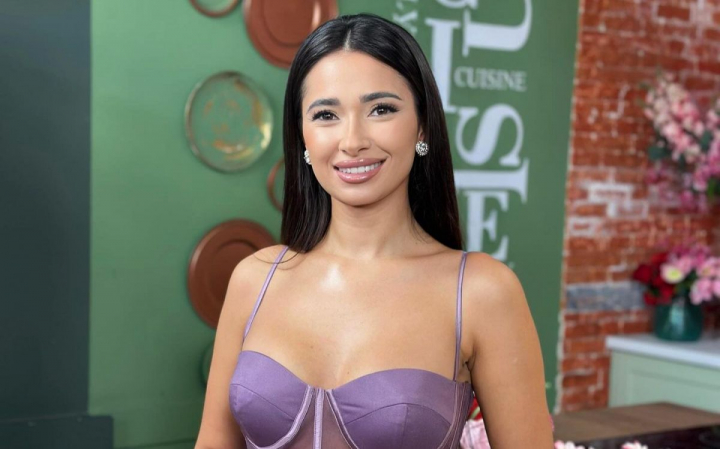 Un nou membru în familia prezentatoarei PRO TV, Iulia Deliu: „A ajuns la inima mea” - VIDEO Un nou membru în familia prezentatoarei PRO TV, Iulia Deliu: „A ajuns la inima mea” - VIDEO