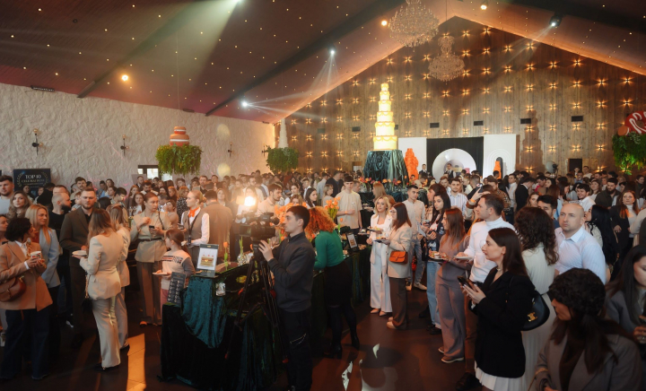 Explozie de gusturi și rafinament la cea mai mare degustare de torturi din Moldova! Cum a fost atmosfera, dar și cu ce noutăți au fost încântați cei peste 500 de invitați - VIDEO Explozie de gusturi și rafinament la cea mai mare degustare de torturi din Moldova! Cum a fost atmosfera, dar și cu ce noutăți au fost încântați cei peste 500 de invitați - VIDEO