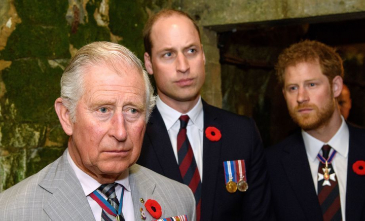 Starea de sănătate a Regelui Charles ar fi una critică. Prințul William vrea să-l aducă pe Harry acasă înainte să fie prea târziu. Cât i-ar mai fi dat medicii de trăit Starea de sănătate a Regelui Charles ar fi una critică. Prințul William vrea să-l aducă pe Harry acasă înainte să fie prea târziu. Cât i-ar mai fi dat medicii de trăit