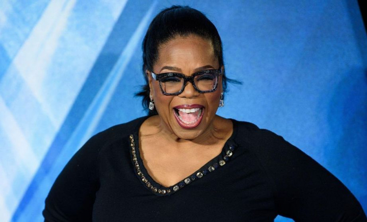 Oprah Winfrey, schimbată radical după ce a slăbit aproape 50 de kilograme! Vedeta a fost surprinsă când ieșea dintr-o sală de sport - FOTO Oprah Winfrey, schimbată radical după ce a slăbit aproape 50 de kilograme! Vedeta a fost surprinsă când ieșea dintr-o sală de sport - FOTO