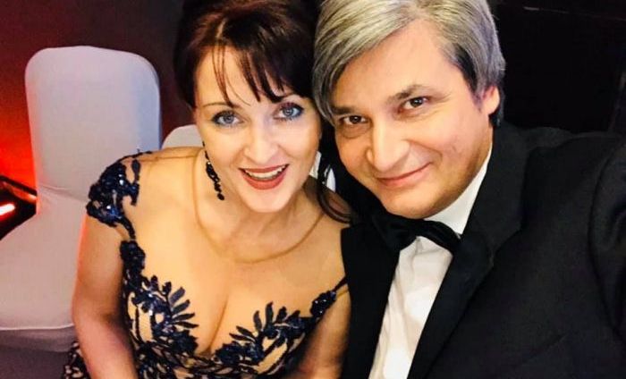 I-a cucerit inima acum 37 de ani, iar de atunci, sunt de nedespărţit! De Dragobete, soţii Constantin şi Valentina Moscovici vin pe canapeaua serilor perfecte. Ce noutăţi are cuplul, dar şi cum sărbătoresc dragostea, află astăzi - VIDEO
I-a cucerit inima acum 37 de ani, iar de atunci, sunt de nedespărţit! De Dragobete, soţii Constantin şi Valentina Moscovici vin pe canapeaua serilor perfecte. Ce noutăţi are cuplul, dar şi cum sărbătoresc dragostea, află astăzi - VIDEO