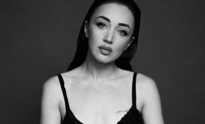 Știai că Daniela Burlaca este nașa de cununie a unuia dintre actorii de la Teatrul Geneza Art? „Legăturile de rudenie încercăm să le lăsăm înainte de a intra în sală” - VIDEO Știai că Daniela Burlaca este nașa de cununie a unuia dintre actorii de la Teatrul Geneza Art? „Legăturile de rudenie încercăm să le lăsăm înainte de a intra în sală” - VIDEO