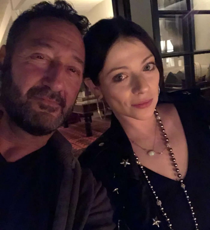 Cine a fost iubitul lui Michelle Trachtenberg. S-au iubit departe de ochii publicului, iar el i-a fost alături până în ultimele clipe Cine a fost iubitul lui Michelle Trachtenberg. S-au iubit departe de ochii publicului, iar el i-a fost alături până în ultimele clipe