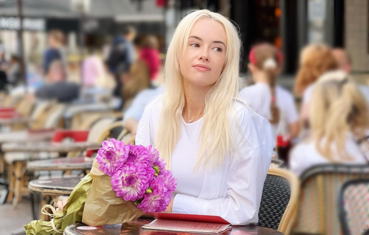 Strawberry cake! Cum să pregătești un desert american delicios, îți explică food bloggerul Cătălina Castraveț - VIDEO Strawberry cake! Cum să pregătești un desert american delicios, îți explică food bloggerul Cătălina Castraveț - VIDEO