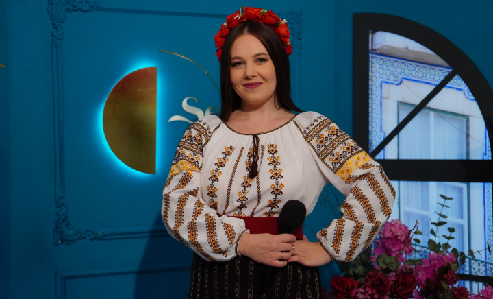 Romina Spînu își surprinde fanii cu un videoclip inedit! Cine apare alături de ea și cât a costat producția - VIDEO Romina Spînu își surprinde fanii cu un videoclip inedit! Cine apare alături de ea și cât a costat producția - VIDEO