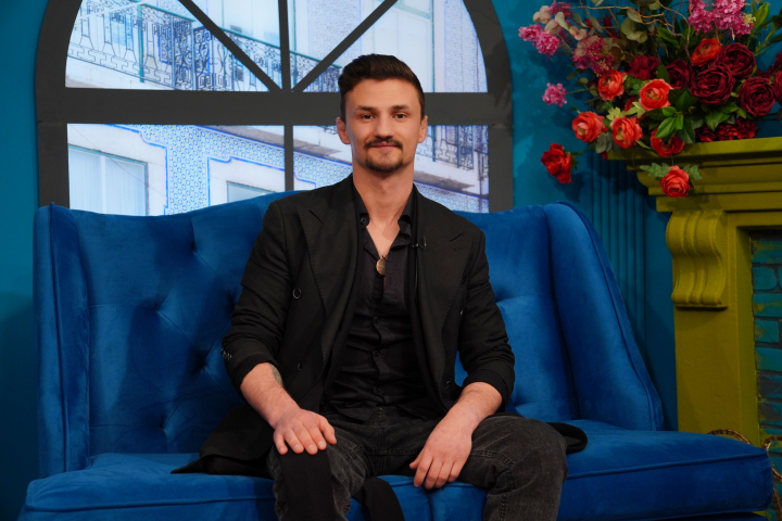 De la lupte libere la muzică! Povestea neștiută a interpretului Constantin Cobîlean: „Eu cântam de mic copil” - VIDEO