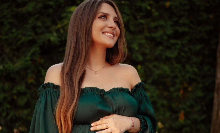 Elena Javelea - o femeie împlinită! Interpreta a recunoscut cine a ales prenumele fetiţei, dar și dacă a asistat soțul la sarcină - VIDEO Elena Javelea - o femeie împlinită! Interpreta a recunoscut cine a ales prenumele fetiţei, dar și dacă a asistat soțul la sarcină - VIDEO