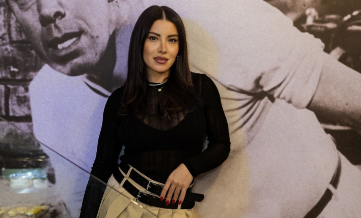 Cum a fost primită Nicoleta Nucă în familia iubitului. Moldoveanca a renunțat la viața agitată din București și s-a mutat la țară: „Dau mâncare la păsări” Cum a fost primită Nicoleta Nucă în familia iubitului. Moldoveanca a renunțat la viața agitată din București și s-a mutat la țară: „Dau mâncare la păsări”