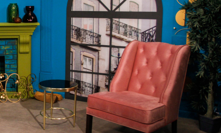 Anișoara Loghin cedează astăzi fotoliul roz din platoul „O Seară Perfectă”! Află cine o va înlocui, începând cu ora 18:00, la PRO TV Anișoara Loghin cedează astăzi fotoliul roz din platoul „O Seară Perfectă”! Află cine o va înlocui, începând cu ora 18:00, la PRO TV