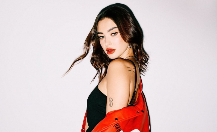 Olga Verbițchi nu mai colaborează cu casa de discuri „Versus Artist”: „Eu m-am săturat...” - VIDEO Olga Verbițchi nu mai colaborează cu casa de discuri „Versus Artist”: „Eu m-am săturat...” - VIDEO