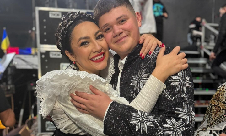 „Visam să mă vadă Andra”. A câștigat primii bani cântând pe stradă, alături de colega sa din sat. Cum și-a început cariera muzicală Oleg Spînu și cum a evoluat după experiența de la „Românii au talent” „Visam să mă vadă Andra”. A câștigat primii bani cântând pe stradă, alături de colega sa din sat. Cum și-a început cariera muzicală Oleg Spînu și cum a evoluat după experiența de la „Românii au talent”