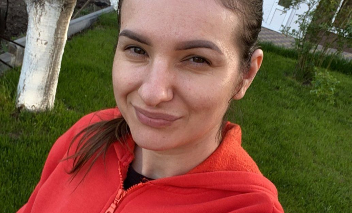 Pasiunea pentru gătit o ajută să strângă bani pentru tratamentul fiului ei! Descoperă povestea Irinei Foiu, tânăra mămică ce creează unele dintre cele mai delicioase deserturi din Chișinău: „Eu văd rezultate frumose la el și sper ca pe viitor să acumulez acea sumă ca să...” - VIDEO Pasiunea pentru gătit o ajută să strângă bani pentru tratamentul fiului ei! Descoperă povestea Irinei Foiu, tânăra mămică ce creează unele dintre cele mai delicioase deserturi din Chișinău: „Eu văd rezultate frumose la el și sper ca pe viitor să acumulez acea sumă ca să...” - VIDEO