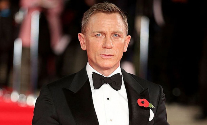 Și-a lăsat barbă, și-a pus ochelari și șapcă, dar tot n-a scăpat de paparazzi! Cum arată cel mai popular James Bond din toate timpurile după ce „a ieșit la pensie” - FOTO