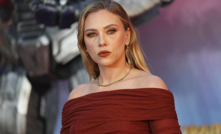 A fost numită „cea mai sexy femeie în viață” și a fost nominalizată de două ori la Oscar, dar preferă să stea departe de admiratorii ei. Motivul pentru care Scarlett Johansson nu face niciodată poze cu fanii
