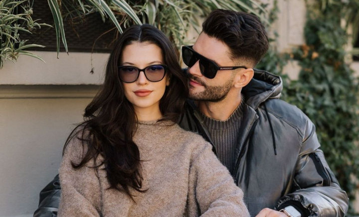 Cleopatra Stratan și Edward Sanda își declară iubirea printr-o nouă piesă, o baladă sensibilă despre emoții profunde: „Ne-am găsit locul” Cleopatra Stratan și Edward Sanda își declară iubirea printr-o nouă piesă, o baladă sensibilă despre emoții profunde: „Ne-am găsit locul”